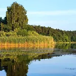 Holiday home Doppelhaushaelfte Altglobsow