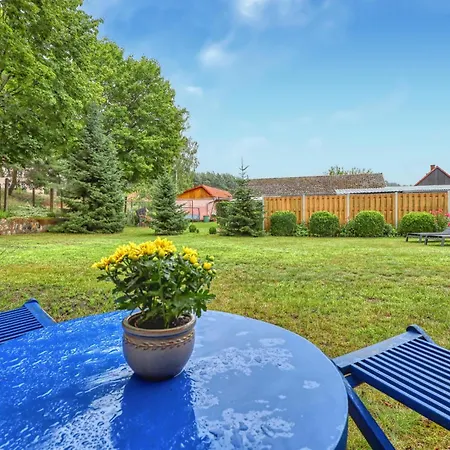 Doppelhaushaelfte Σπίτι διακοπών *