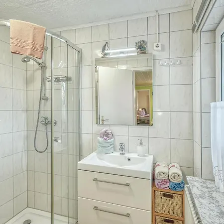 Doppelhaushaelfte Σπίτι διακοπών *