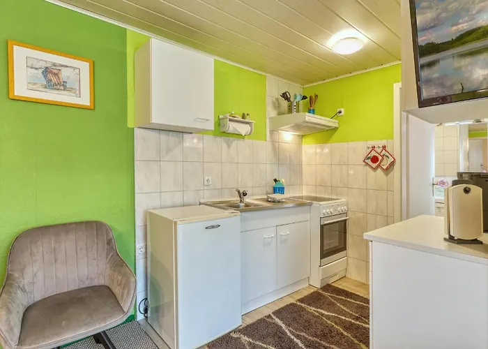 Doppelhaushaelfte بيت للعطل *