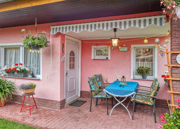 Nyaraló Doppelhaushaelfte *